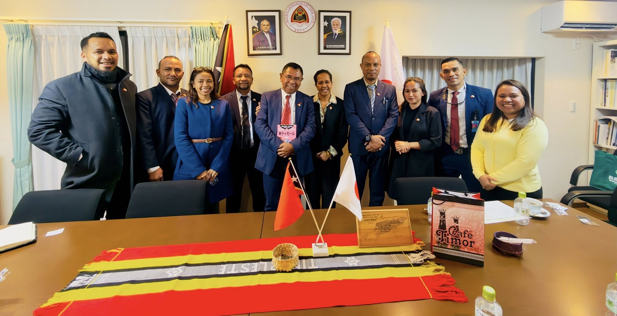 Group photo of Ambassador Maria Terezinha da Silva Viegas, Minister of Public Works Samuel Marçal, and delegation at the Embassy of Timor-Leste in Tokyo