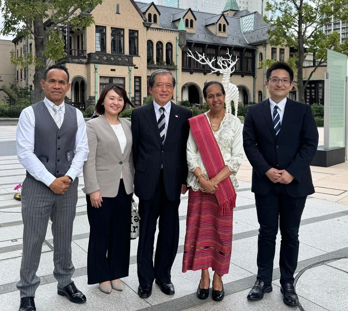 Ambassador of Timor-Leste Presents Credentials to Emperor of Japan