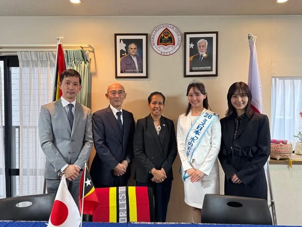 H.E. Maria Viegas with Miss Water Japan 2026 and KANSEI Managing Director Suzuki Masaji at the Embassy in Tokyo.