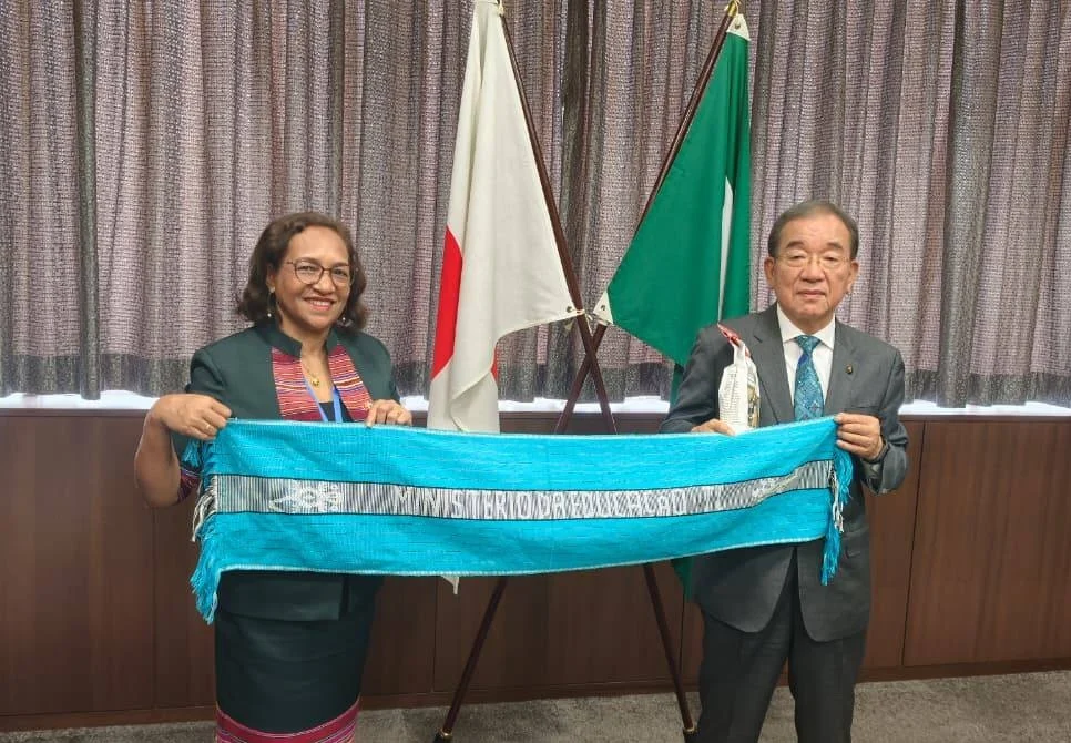 Minister of Education of Timor-Leste, H.E. Dulce de Jesus Soares, and the Mayor of Hiroshima, H.E. Hironori Takagaki, during a courtesy meeting in Hiroshima