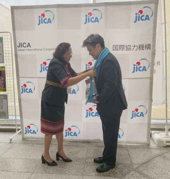 Courtesy meeting between Timor-Leste Minister of Education Dulce de Jesus Soares and JICA Hiroshima Deputy Chief Representative Kawamoto Hiroyuki.