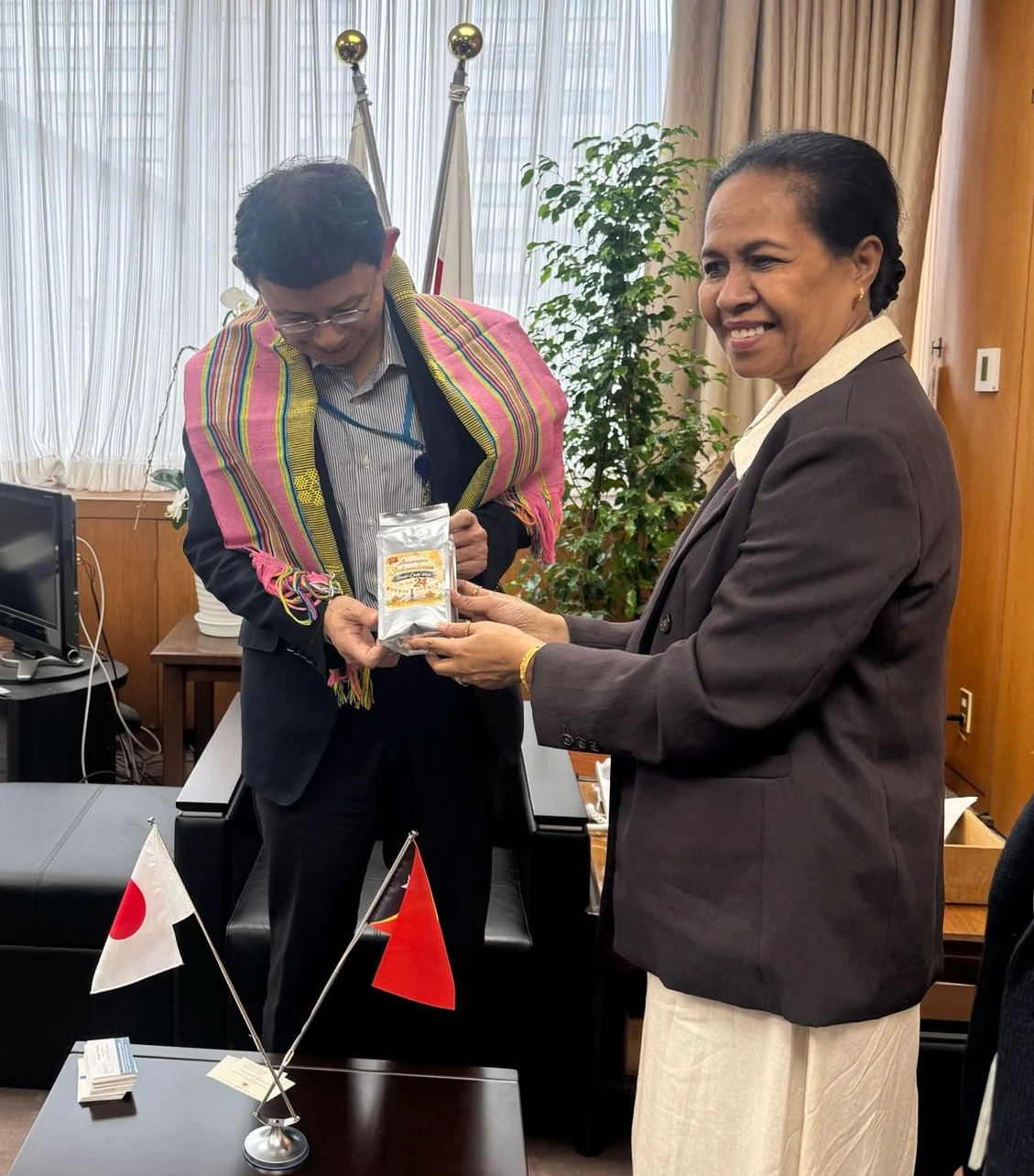 H.E. Ambassador Viegas and Labor Attaché João Mendonça during an official meeting with Director-General Hitoshi Fujita and representatives of Japan’s Fishery Agency in Tokyo, discussing cooperation and support for Timorese workers in Japan.