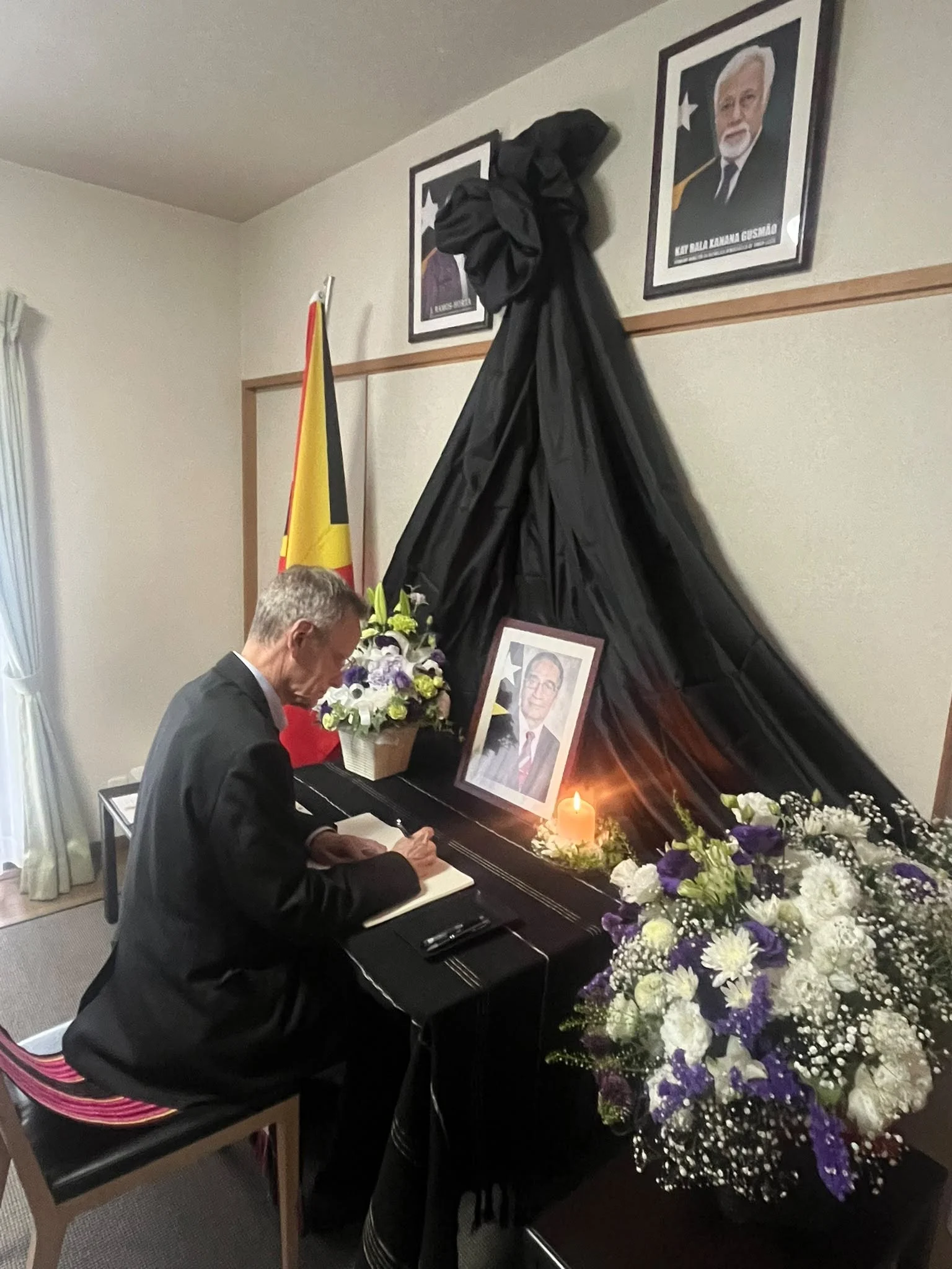 Friends of Timor-Leste at the Book of Condolences