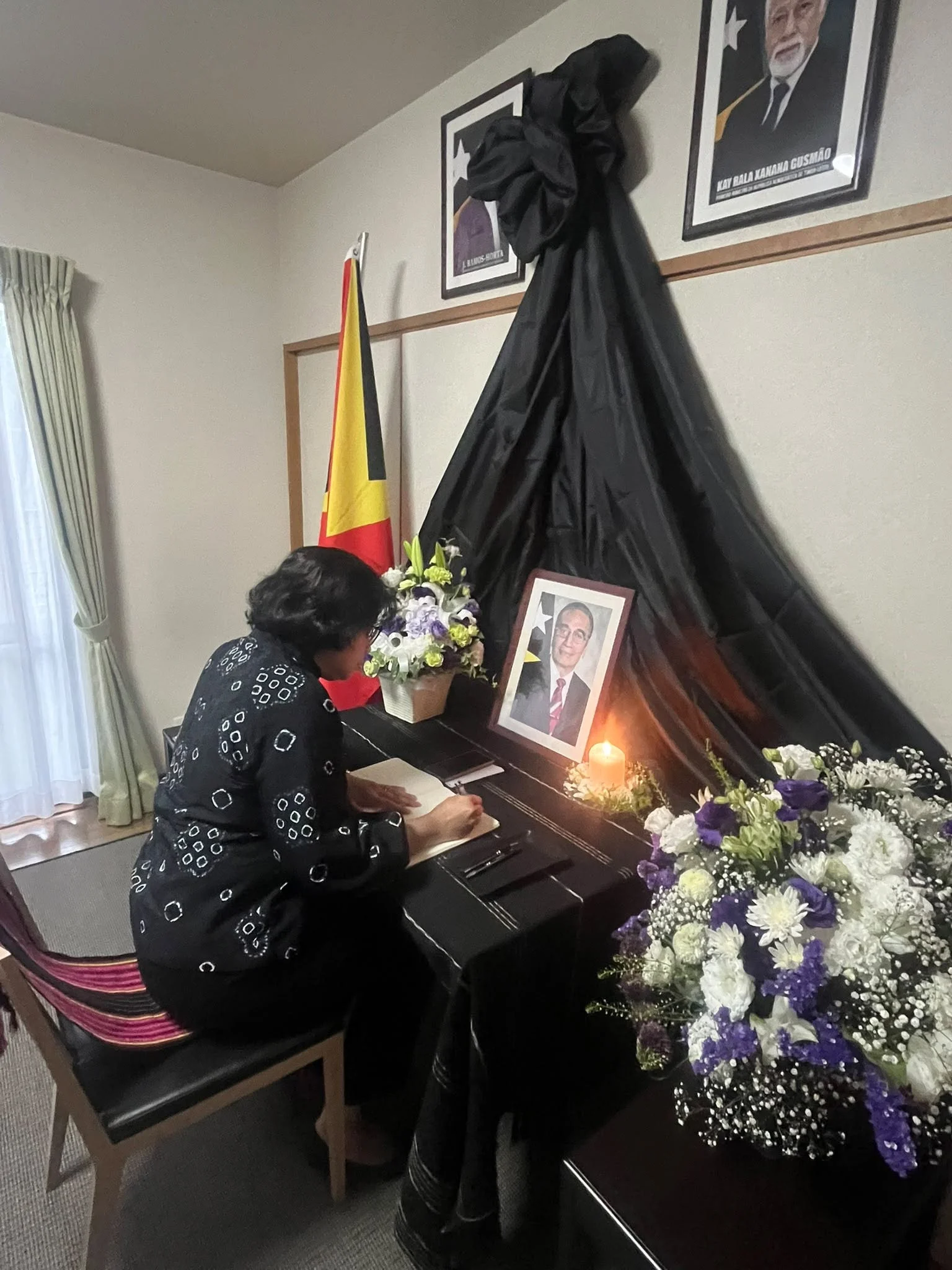 Condolences ceremony participants at Timor-Leste Embassy