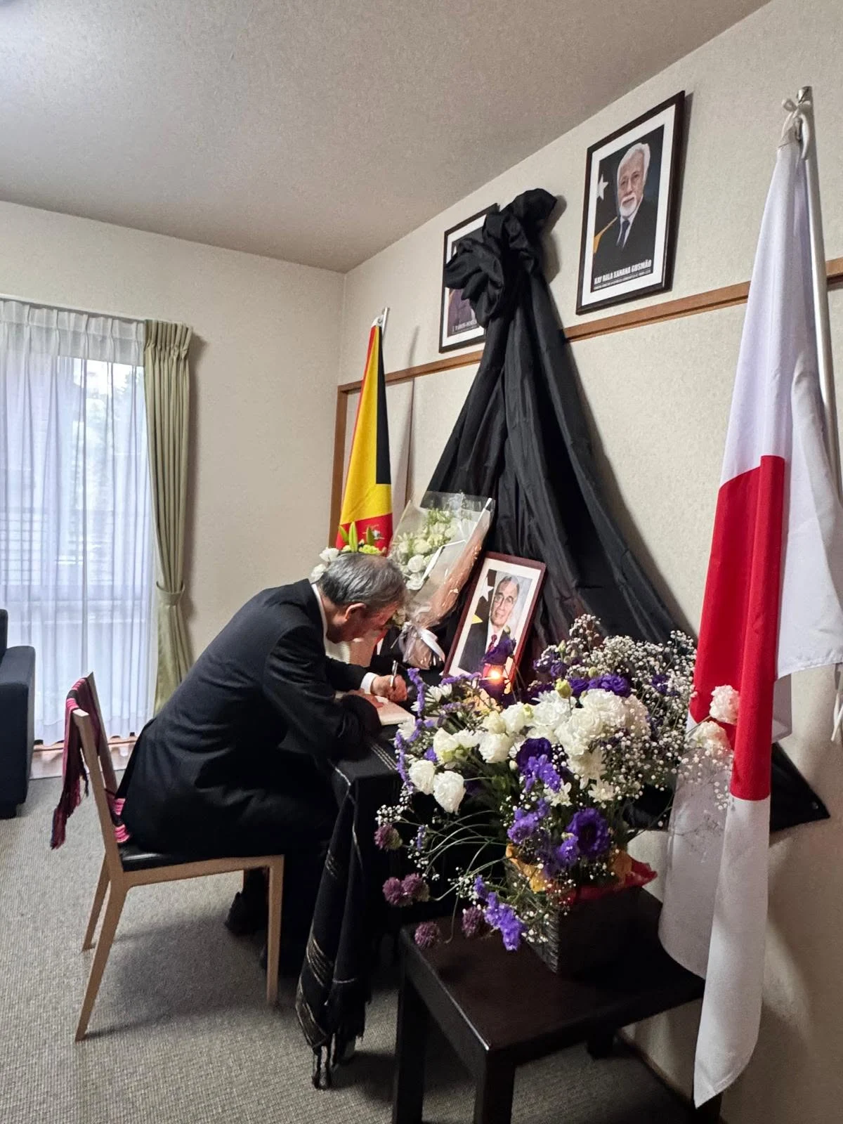 Dignitaries at the Embassy condolences ceremony