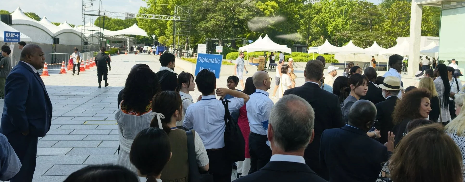 Moment of tribute at the Hiroshima Peace Memorial Park during the ceremony