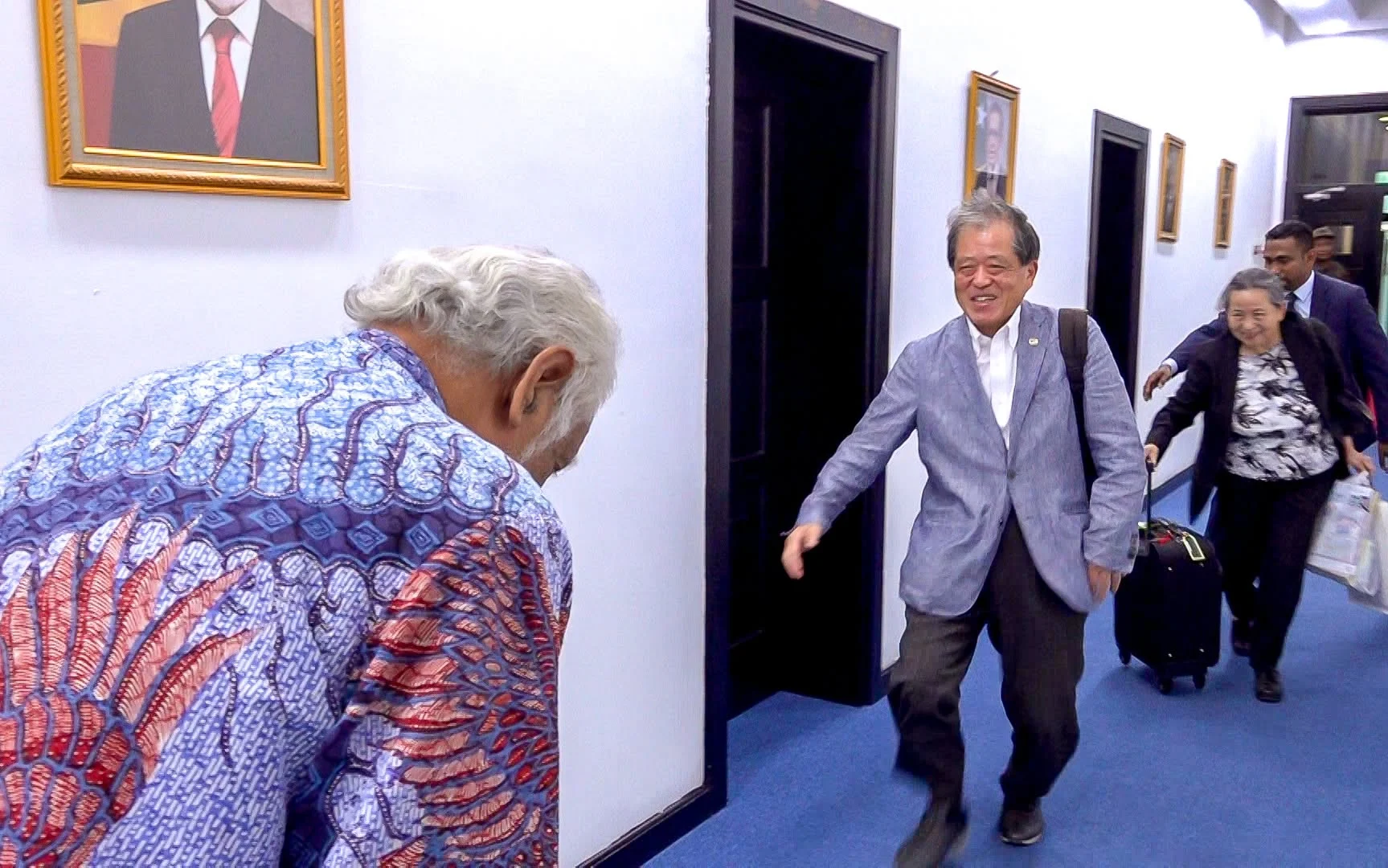 Chegada iha Palásiu Governu / Arrival at Government Palace / 政府宮殿への到着